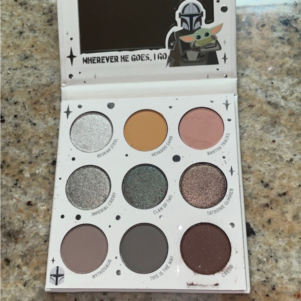 BRAND NEW THE MANDALORIAN PALETTE - Colourpop